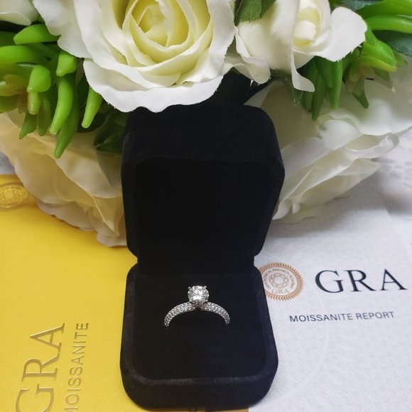 1 Carat Moissanite Solitaire Ring with 925 Sterling Silver Band - Picture 3 of 6